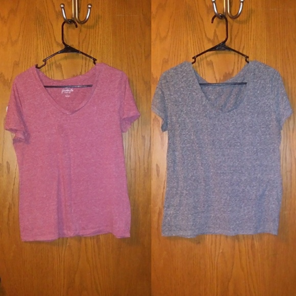 Set of Grey and Pink V-Neck T's - Picture 1 of 5